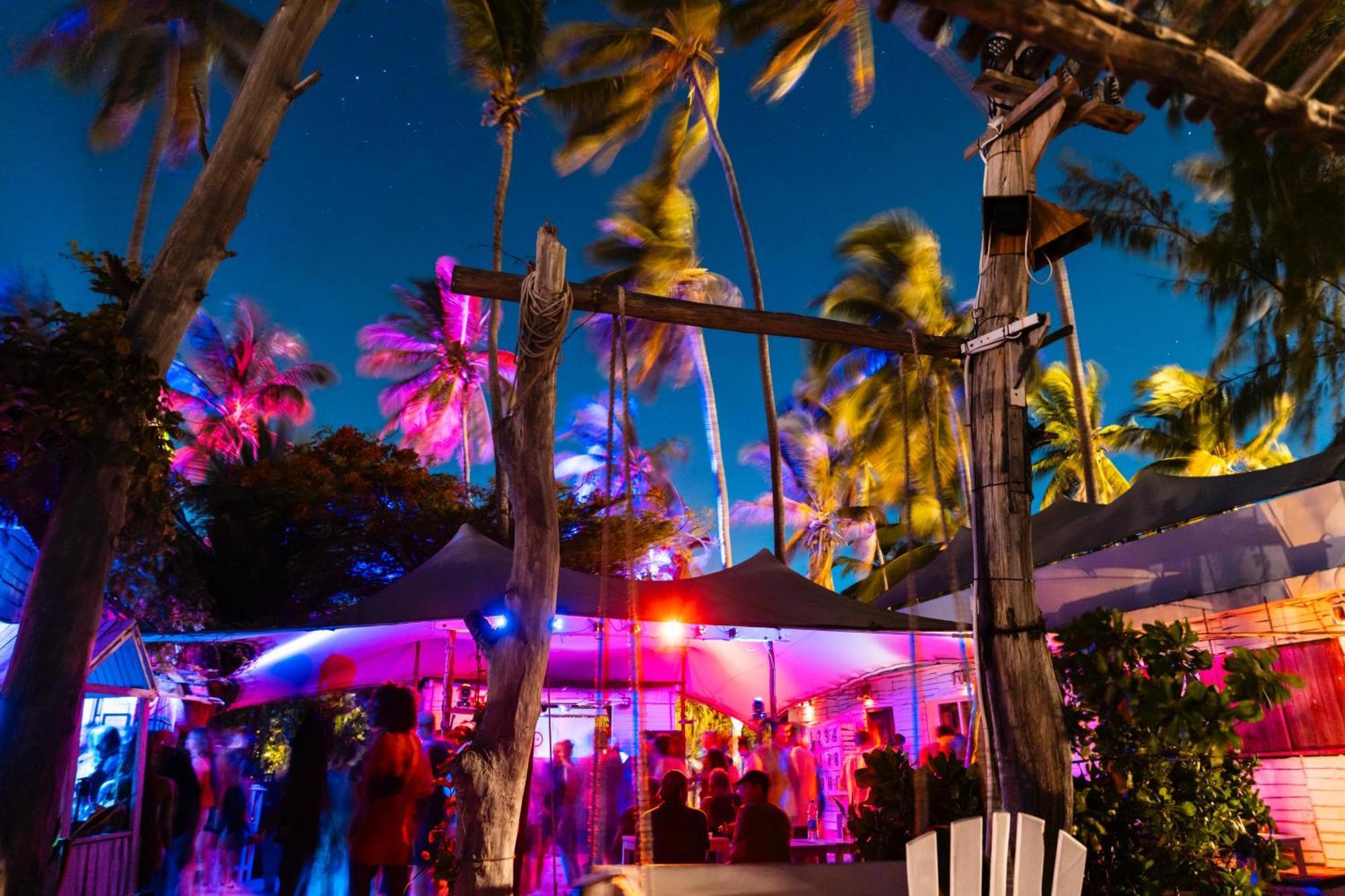 B4 Beach Club 帕杰 外观 照片